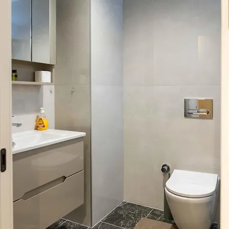 Emerald Gems In Limak's Diamond Residences In With Free Private Parking & Fast Wi-fi *