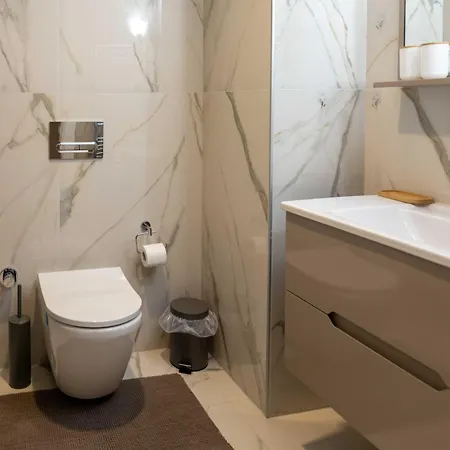 Emerald Gems In Limak's Diamond Residences In With Free Private Parking & Fast Wi-fi *