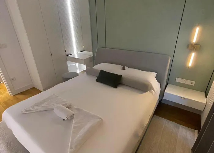 Emerald Gems In Limak's Diamond Residences In With Free Private Parking & Fast Wi-fi *