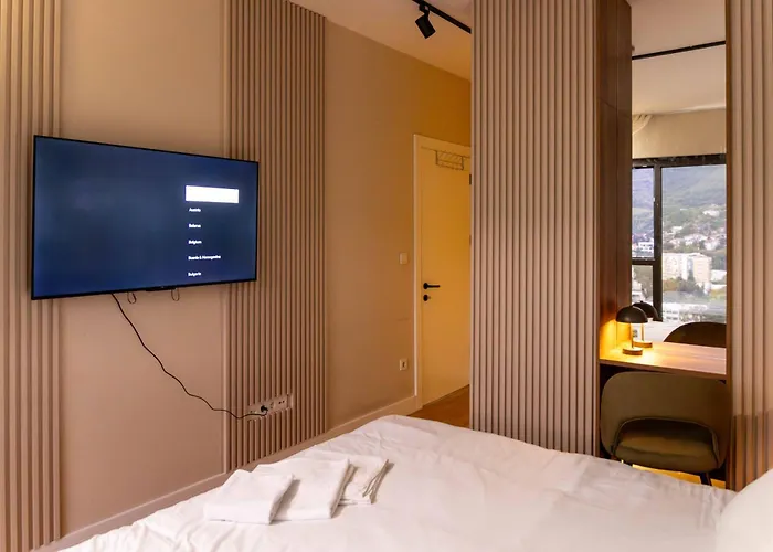 Emerald Gems In Limak's Diamond Residences In With Free Private Parking & Fast Wi-fi Appartement Skopje