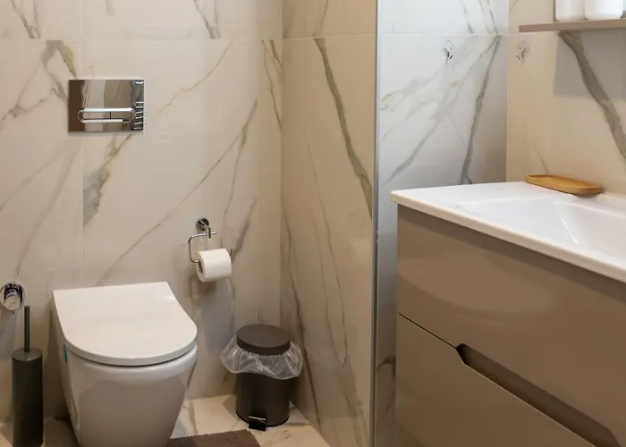 Emerald Gems In Limak's Diamond Residences In With Free Private Parking & Fast Wi-fi *